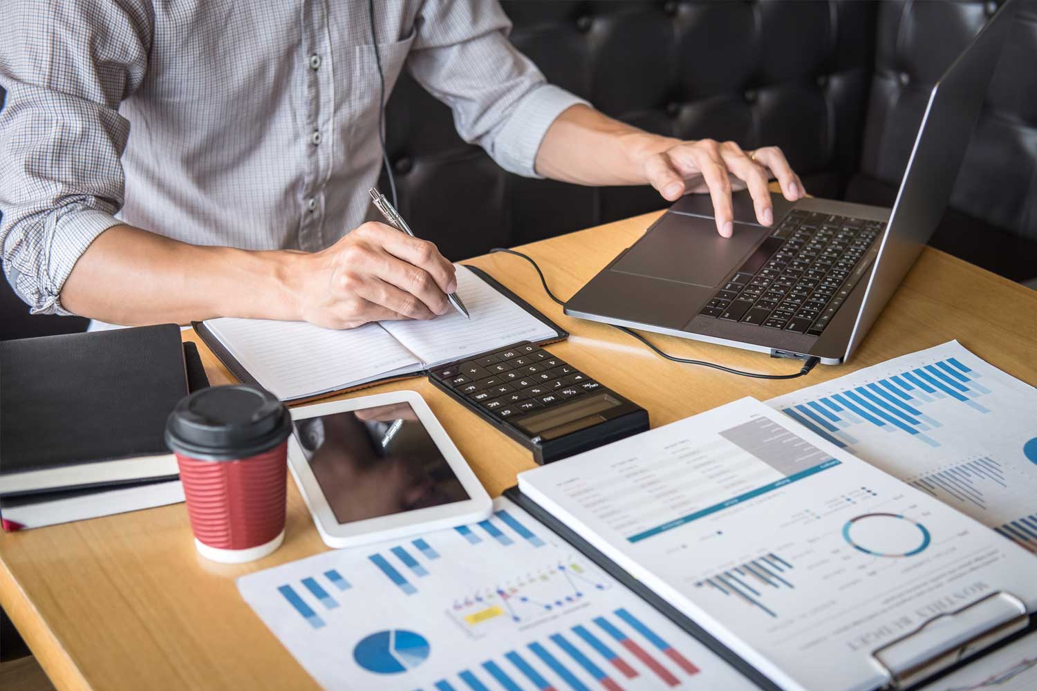 How Invoice Factoring Works in 2025 and When It Makes Sense to Use It How Invoice Factoring Works in 2025 and When It Actually Makes Sense