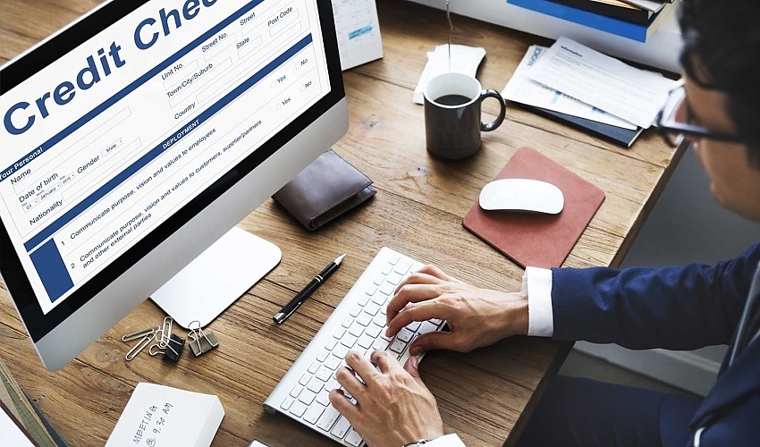 What Lenders Look for in Your Business Credit Report